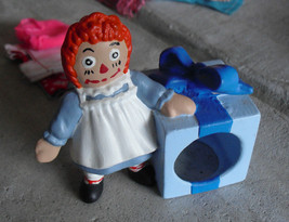 Vintage 1974 Ceramic Raggedy Ann Andy Figurine 3&quot; Tall - £13.40 GBP
