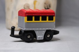 Mattel Geotrax Pacific Chief Train Passenger Car Red Yellow Silver Black 2003 - £3.10 GBP