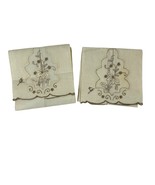 Vintage Set of 2 Beige Floral Embroidered Tea Towels - $276.79 MXN