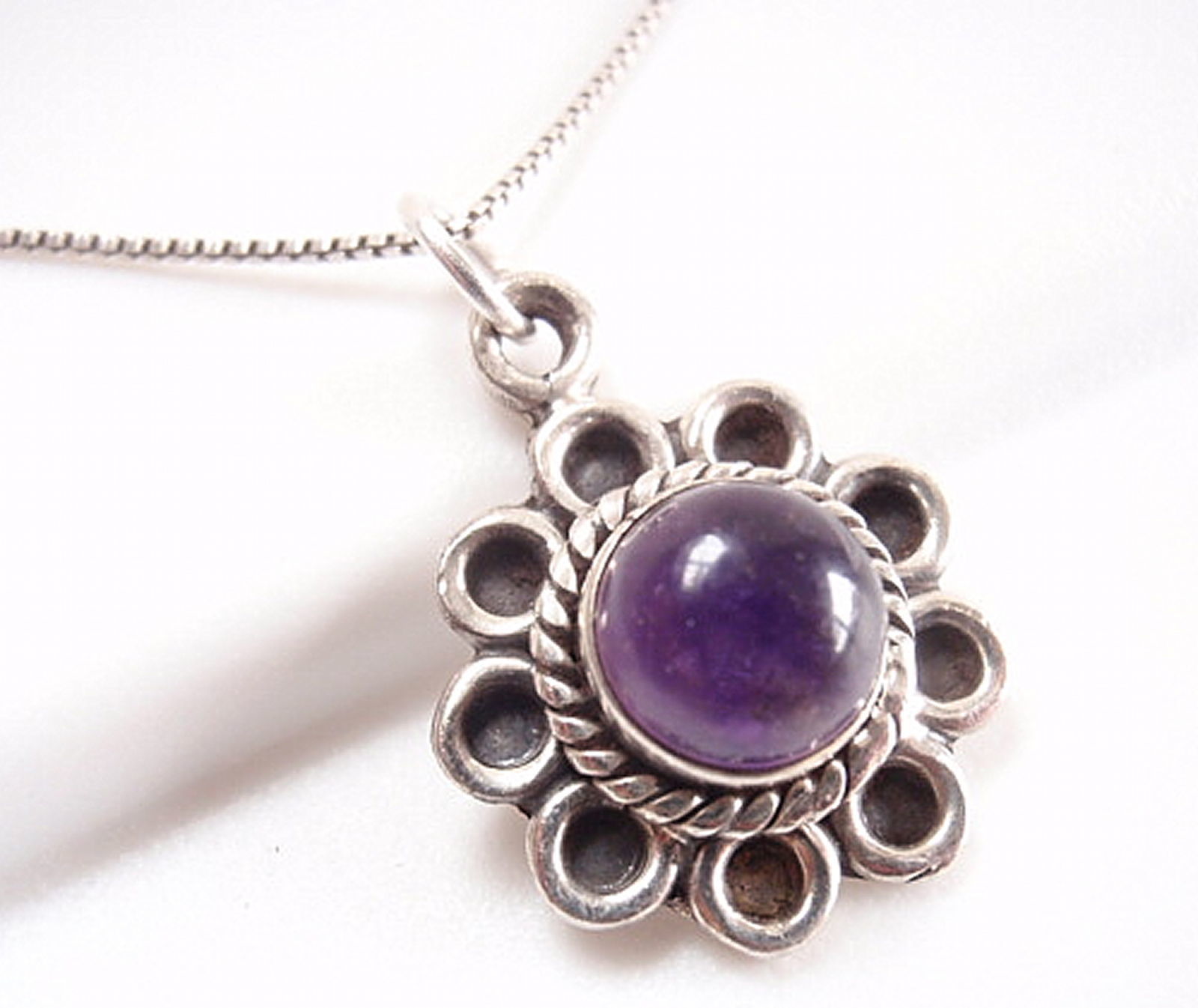Amethyst 925 Sterling Silver Pendant with Rope Style Accent Perimeter Blue New - £6.46 GBP