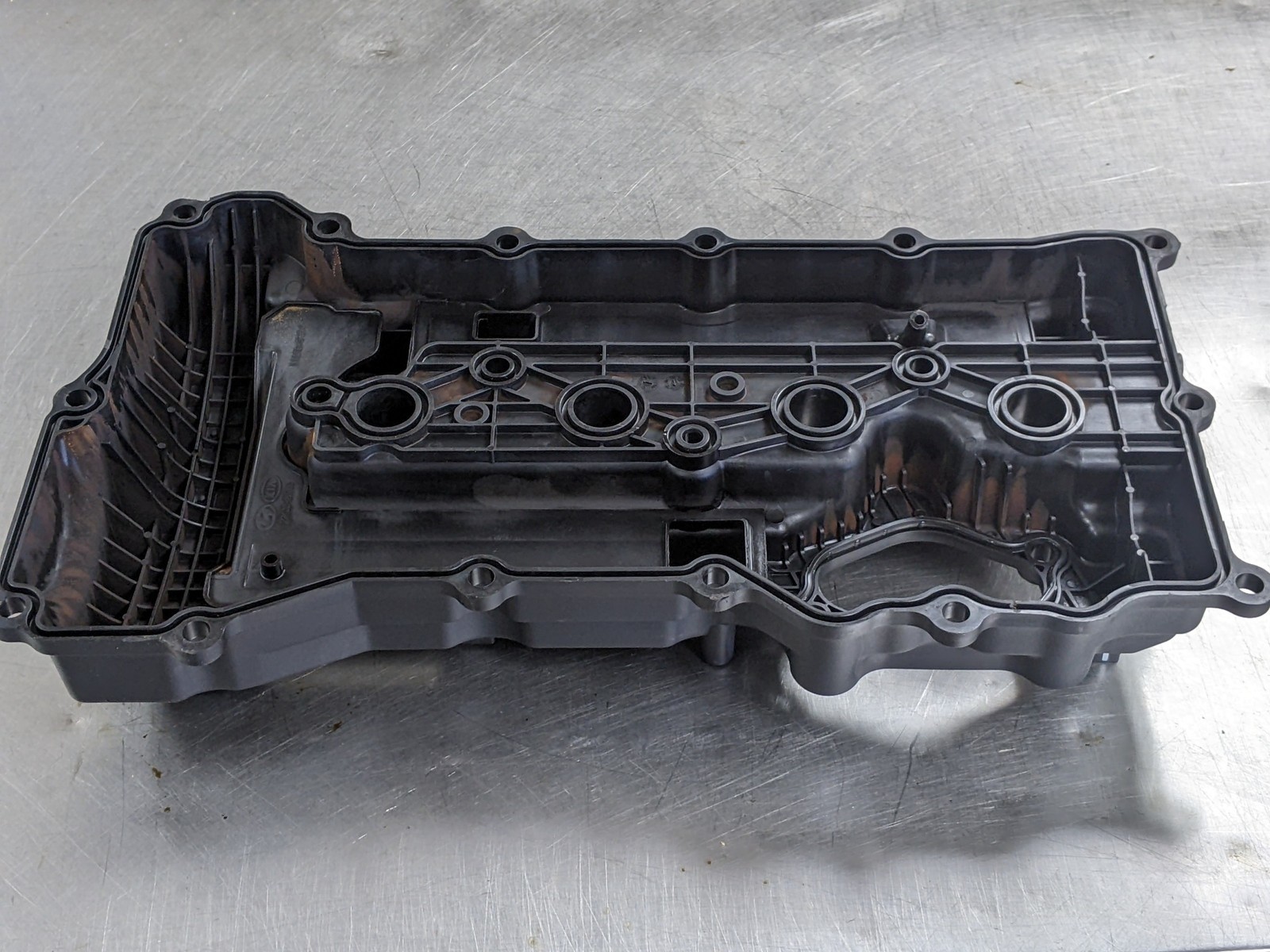 Valve Cover For 14-15 Hyundai Tucson  2.4 224002G710 AWD Item image 3