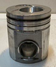 Piston 1836321C2 466 | 4-1/2&quot; Dia. 5&quot; Tall 46mm Bore - $1,658.38 MXN