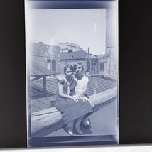 Vintage Photo Négative Two Women On Roof Top Hugging Affectionate 1920s - $243.75 MXN