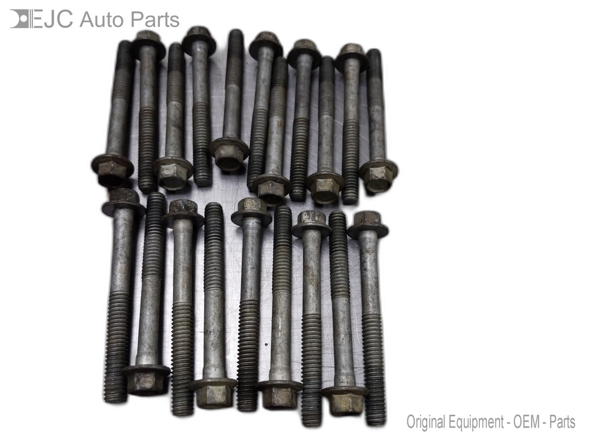 Cylinder Head Bolt Kit For 10-14 Chevrolet Suburban 1500  5.3 19258707 Gas - $34.60