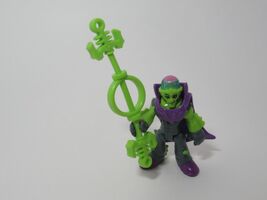 Fisher-Price Imaginext Blind Bag Series 1 Alien figure w/ cape staff - $9.76