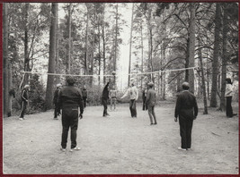 1978 Original Photo Finland Cardiac Patients Volleyball Therapeutics Recreation - £14.17 GBP