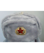 Authentic Russian Military Off/White Ushanka W/ Soviet Badge - $32.91