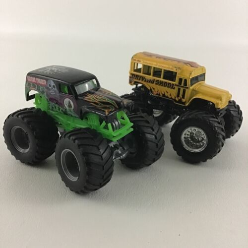 Primary image for Hot Wheels Monster Jam Grave Digger Driving Skool 1:64 Scale Die Cast Vehicle