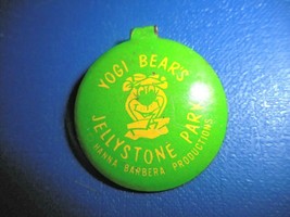 Yogi Bea Rs Jellystone Park Metal Pin Back Button Hanna Barbera Productions - £11.45 GBP