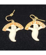 Halloween Ghost Holding Trick Or Treat Banner Ghost Dangle Earrings Gold... - $185.09 MXN