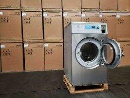 Wascomat W630CC Front Load Washer Coin Op 30LB 208-240V S/N 00521/0410237 [Ref] - $2,475.00