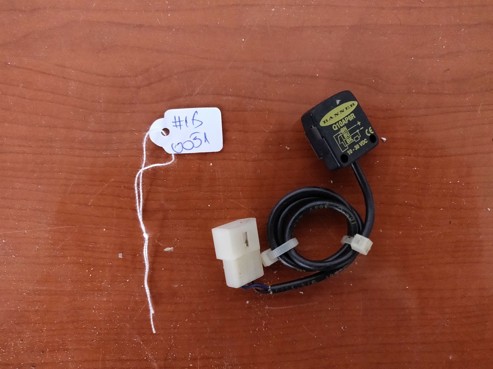 BANNER Q10AP6R Photo Eye Receiver 10-30VDC - $42.09