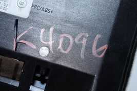 2003-2006 MERCEDES S500 CENTER DASH ASHTRAY K4096 image 2