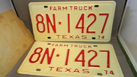 1974 TEXAS NOS MINT LICENSE PLATES SET Farm Truck Red &amp; White MATCHING S... - £70.48 GBP