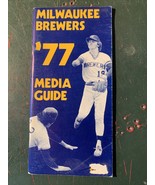 1977  Milwaukee Brewers Baseball media guide Schedule Robin Yount Cover - $285.40 MXN