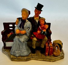 Lemax #12538 WEARY TRAVELERS Village Figurine ~ Retired 2006 ~ No Packaging - £11.90 GBP