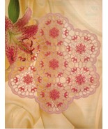 Silken Caress Columbine Star Flower Edelweiss Doily Virginia Table Top P... - £7.89 GBP
