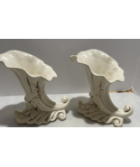 2pc set Vintage Red Wing Cornucopia White/Cream Vase 8 Inches #1098 - $220.92 MXN