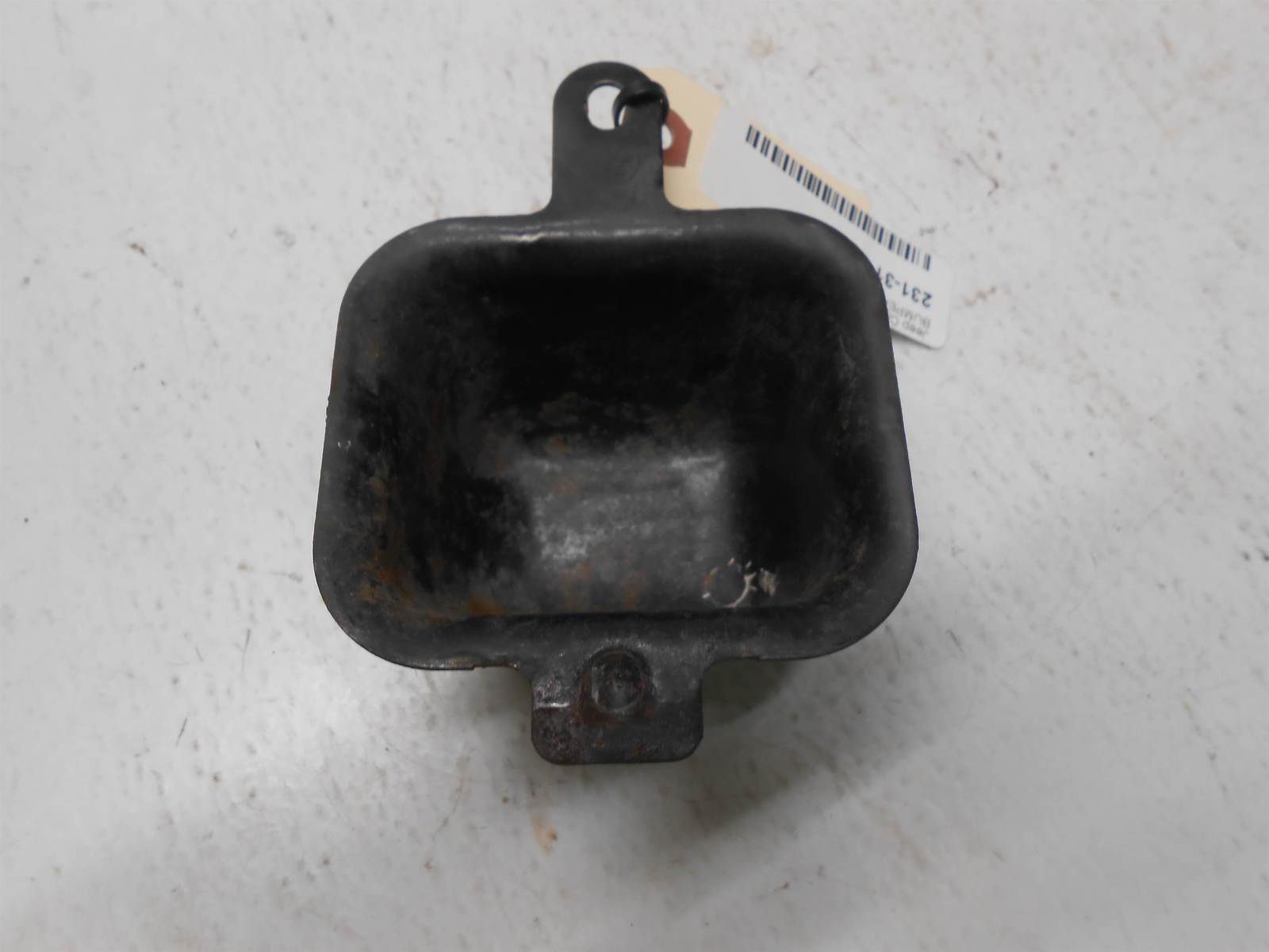 2008 Jeep Commander Bumper Stop Left Or Right 55360410AA - $21.99