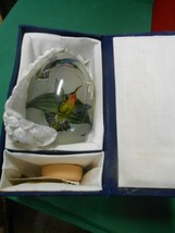 Beautiful TREASURED VISIONS Hand Blown Glass EGG 1991 in Felt Box - £21.83 GBP
