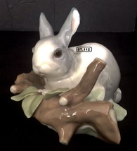Rabbit Eating (Grey) Lladro 4773, ST112 - £96.97 GBP