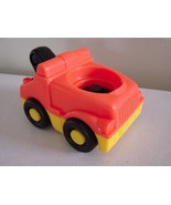 FISHER PRICE LITTLE PEOPLE Orange Garage Town Tow truck with Sounds - $3.95
