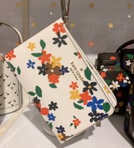 NWT Kate Spade Staci Floral Medium L Zip Wristlet - £46.51 GBP