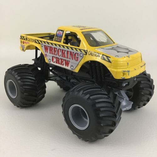 Hot Wheels Monster Jam Truck 1:24 Scale Wrecking Crew Avenger Racing 2014 Mattel - $29.65