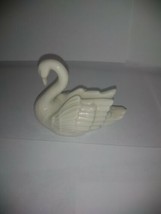 Vintage Ceramic White Porcelain Swan Figurine  - £6.74 GBP