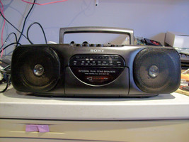 Sony CFS-B11 AM/FM Radio Cassette Stereo Boombox - Serviced - £102.63 GBP