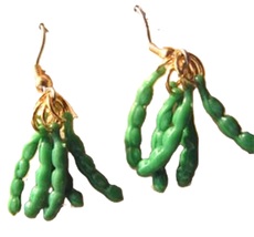 Funky Pea Pod Green B EAN Earrings Vegetable Garden Farm Food Vegan Charm Jewelry - $7.83