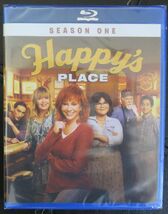 HAPPY&#39;S PLACE Season 1 Blu-Ray 2 Discs All 21 Episodes SEALED - $41.86 CAD