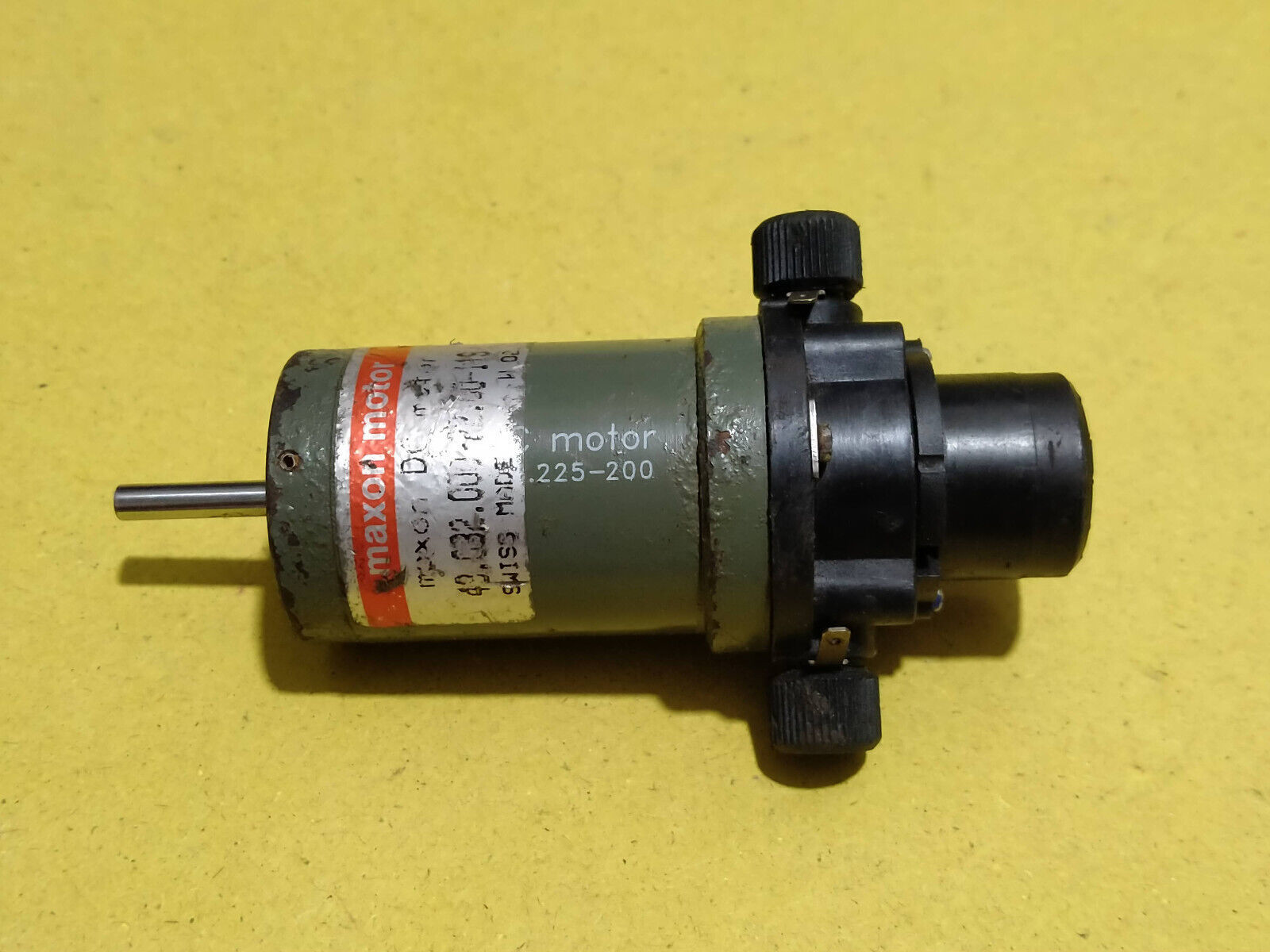 Maxon 43.032.000-22.00-119 DC Motor 225-200 - $298.70