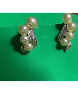 Earrings Faux Pearl Rhinestone Vtg Marvella Clip On  - $26.17 CAD