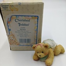 Cherished Teddies Betsey &quot;First Step to Love&quot; 624896 Baby Figurine w/ Bo... - $187.46 MXN
