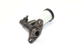 2001-2005 MAZDA MIATA BRAKE MASTER CYLINDER WITH RESERVOIR BOTTLE P2225 image 2