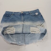 Forever 21 Women's Blue/White Distressed Denim Frayed Mini Skirt Size 14 (36×17) image 11