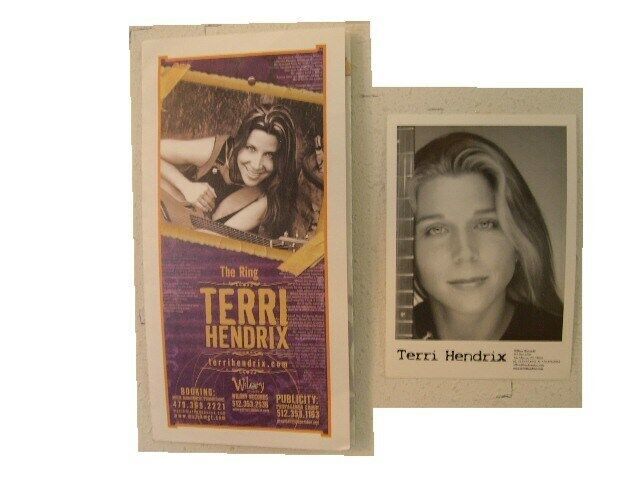 Terri Hendrix Press Kit &amp; PhotoThe Ring - $27.50