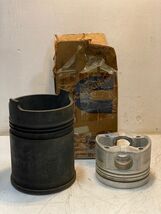 Cummins Cylinder Kit Piston 3037414 &amp; Cylinder Sleeve 203170 - $99.99