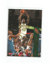 Shawn Kemp (Seattle Supersonics) 1995-96 Skybox Nba Hoops Basketball Card #153 - £3.92 GBP