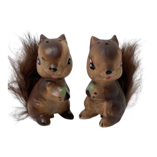 Vintage Enesco Ceramic Salt & Pepper Shaker Squirrel Chipmunks Furry Tail Acorn - $18.69
