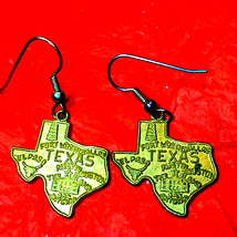 Gold Vintage Texas Shaped Earrings - £21.36 GBP