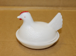 Vintage White Milk Glass Hen on Nest Covered Dish Red Comb Chicken Candy Trinket - £15.73 GBP