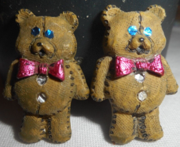 1996 Le Bouton Molded Brown TEDDY BEAR Pierced Earrings Hand Crafted Hong Kong - £4.73 GBP