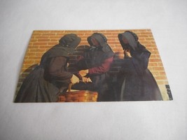 Vintage 1960s Postcard Amish Ladies Lancaster Pennsylvania Dutch Amish c... - $66.96 MXN