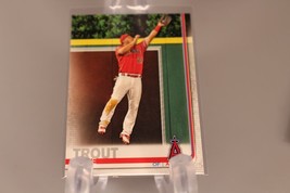 2019 Topps Series 1 Mike Trout silver Bordered Angels #100 series 1 - £12.57 GBP