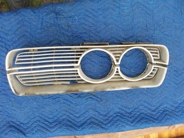 1972 PLYMOUTH FURY GRILL LEFT HALF CRACKED LOUVER OEM USED GRILLE FRONT - $159.04
