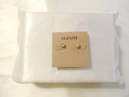 Alfani  3/16&quot;Gold Tone Peach Simulated Diamond Stud Earrings M747 - £6.87 GBP