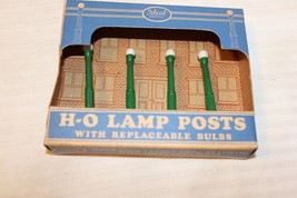 HO Scale Ideal Models, Lamp Posts Set of 4, #B101 Vintage BN Open Box - £31.85 GBP
