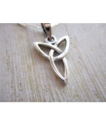 Handmade Sterling Silver Celtic Knot Triquetra Trinity Charm Necklace Pe... - £19.57 GBP